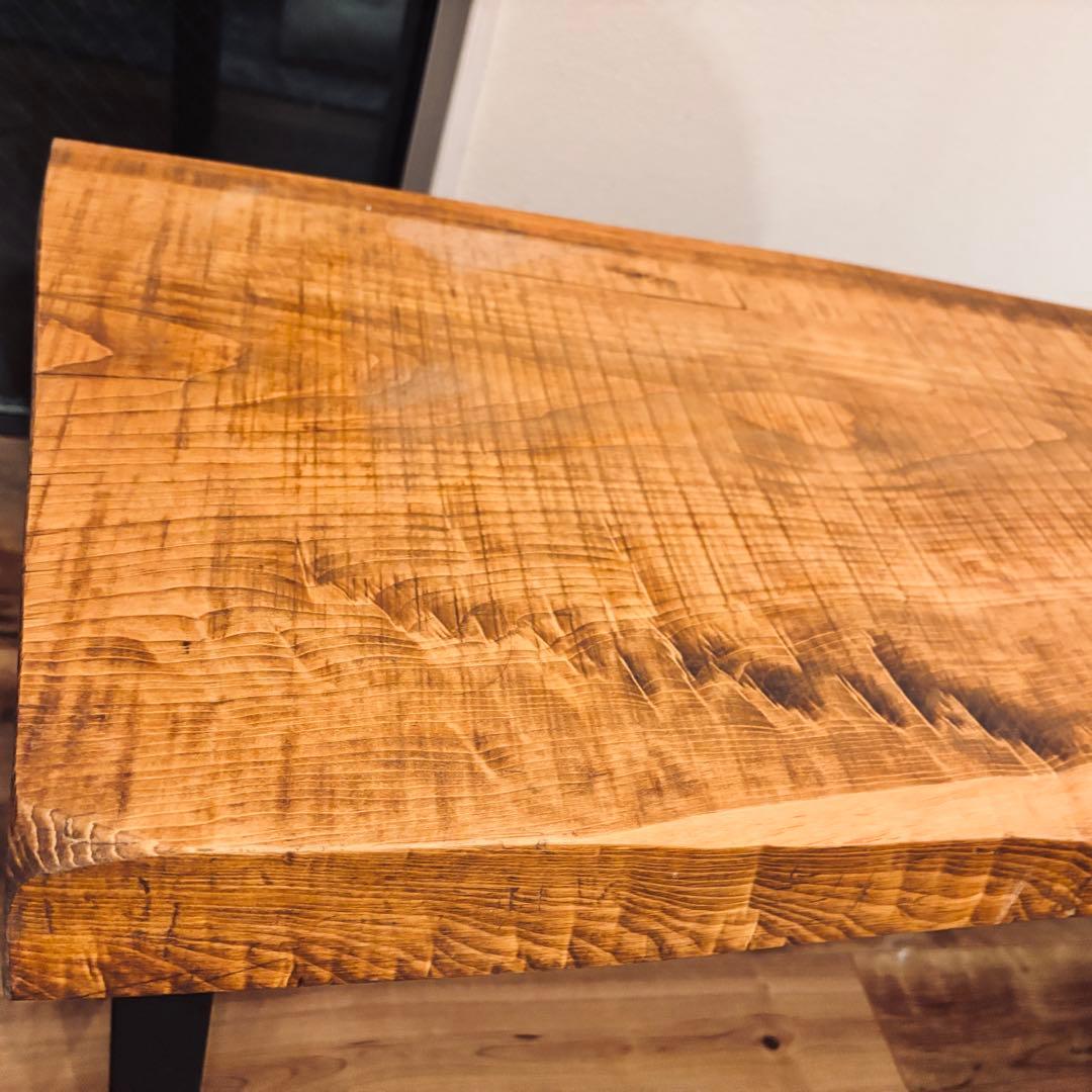 極厚　無垢材のナチュラルテーブル