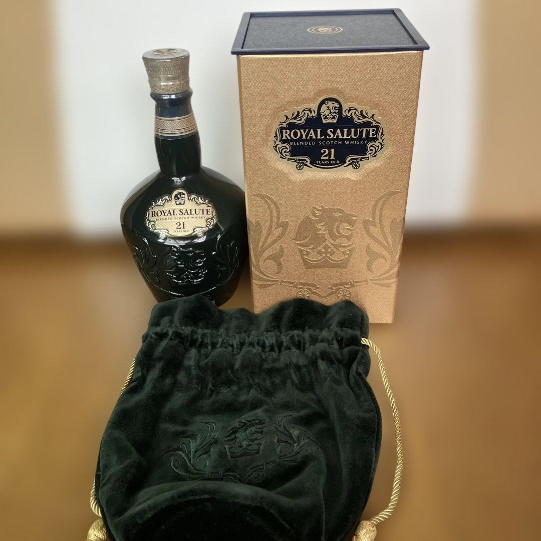 【未開栓・美品】 SALUTE ロイヤルサルート 21年 緑陶器