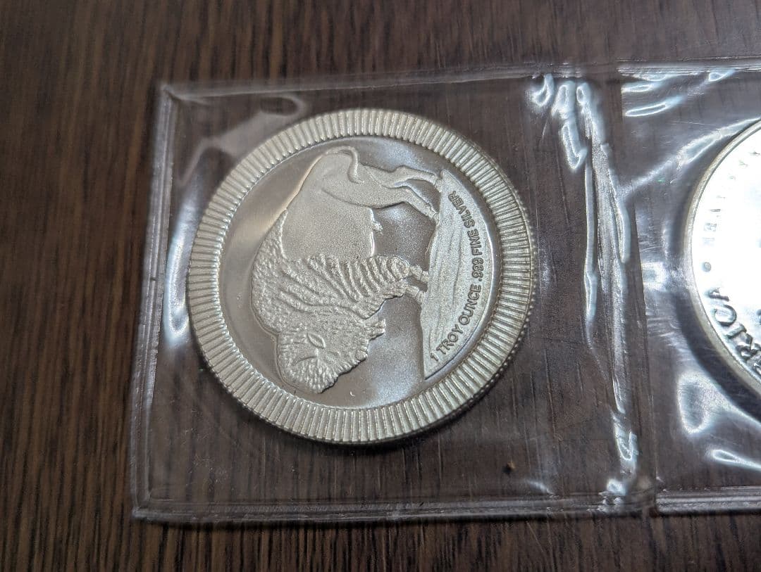 two oz fine silver 純銀2枚、1トロイオンス999、本物、米国