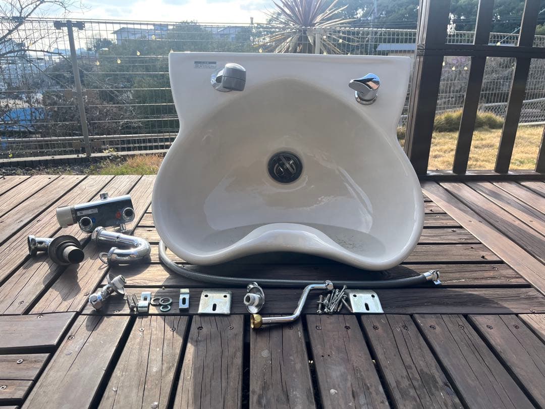 LIXIL シャンプーボール　洗髪器