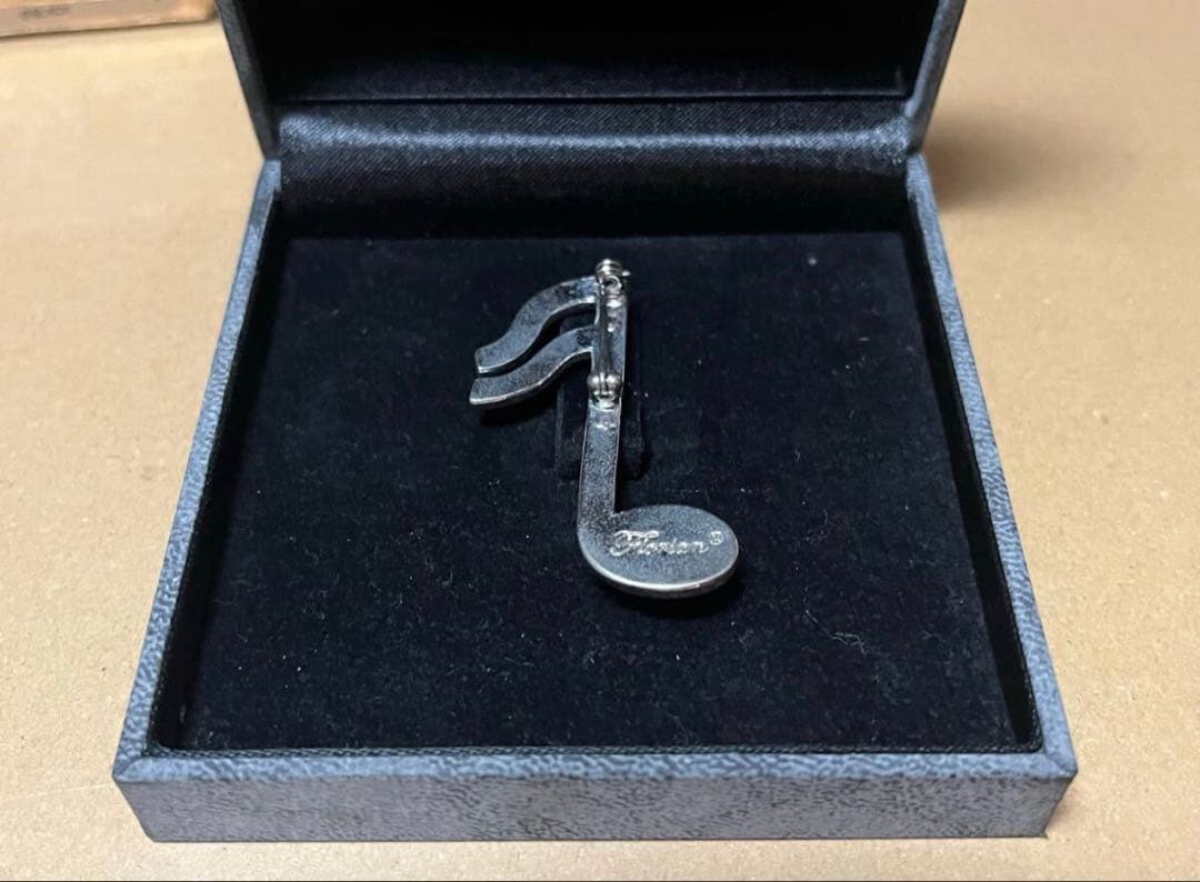 ぴざ　09ss 音符バッジ ブローチ undercover アンダーカバー