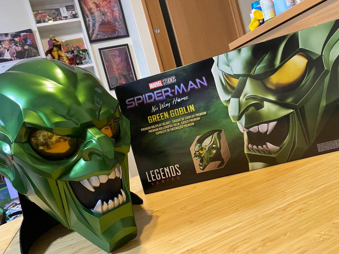 ハズブロ マーベルレジェンド グリーンゴブリン1/1スケールマスク 箱＆台座付き