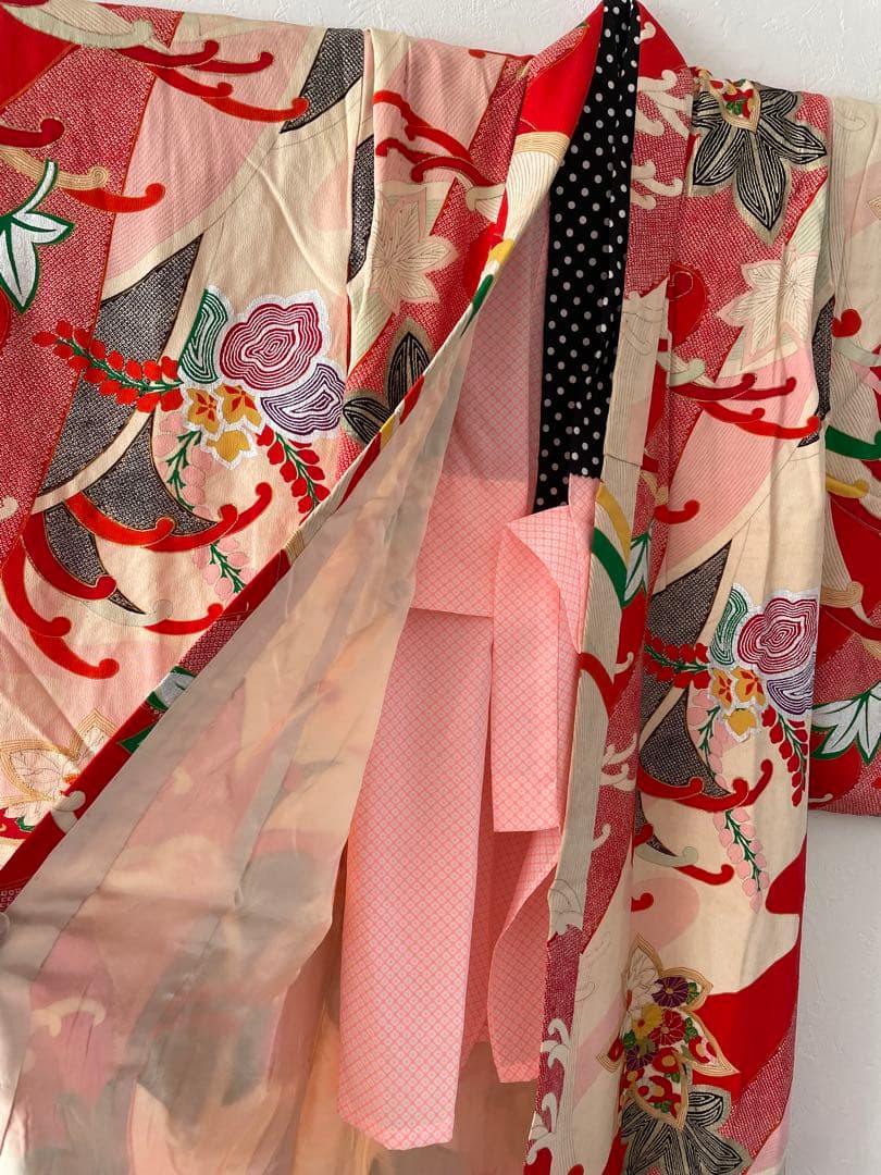 七五三　５歳〜６歳向き　アンティークお着物セット　髪飾り付き