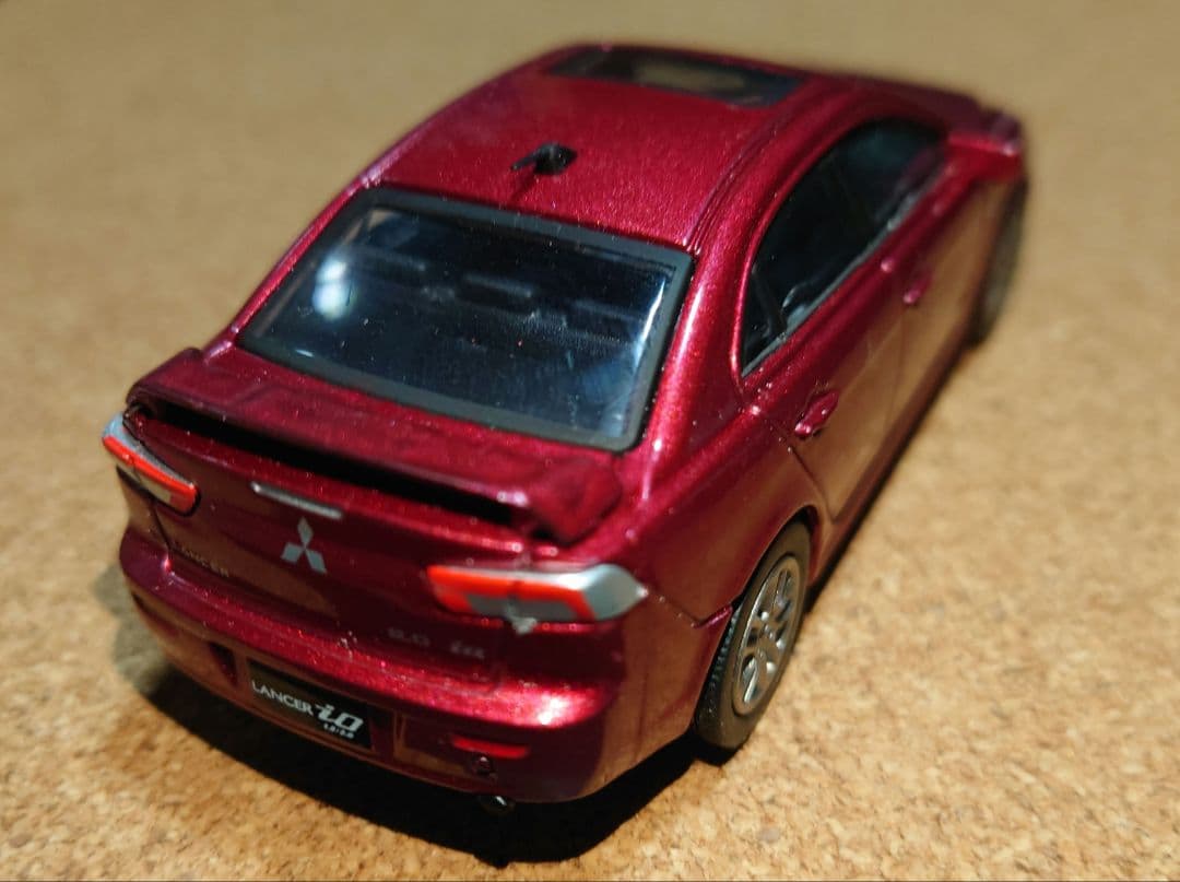 三菱海外仕様 ギャランフォルティス メタリックレッド ミニカー
