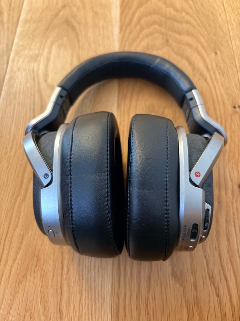 SONY デジタルサラウンドヘッドホンシステムMDR-HW700DS