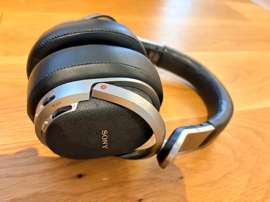 SONY デジタルサラウンドヘッドホンシステムMDR-HW700DS