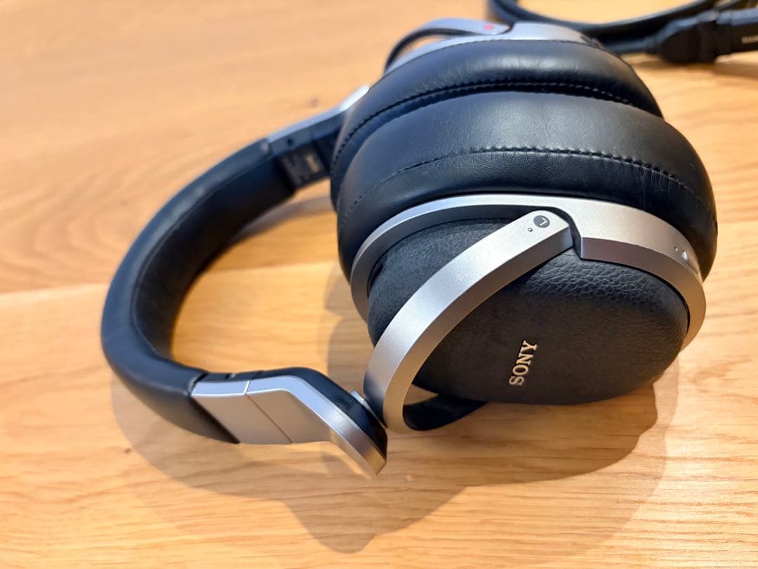 SONY デジタルサラウンドヘッドホンシステムMDR-HW700DS