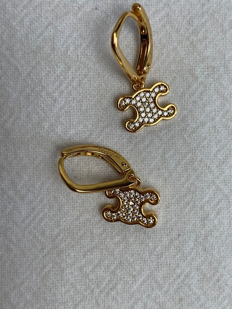 ゴールド トリオンフ ラインストーン ピアス