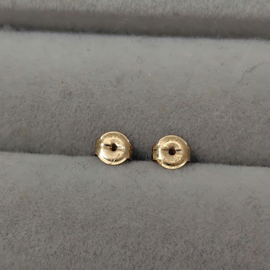 K18　オパールピアス