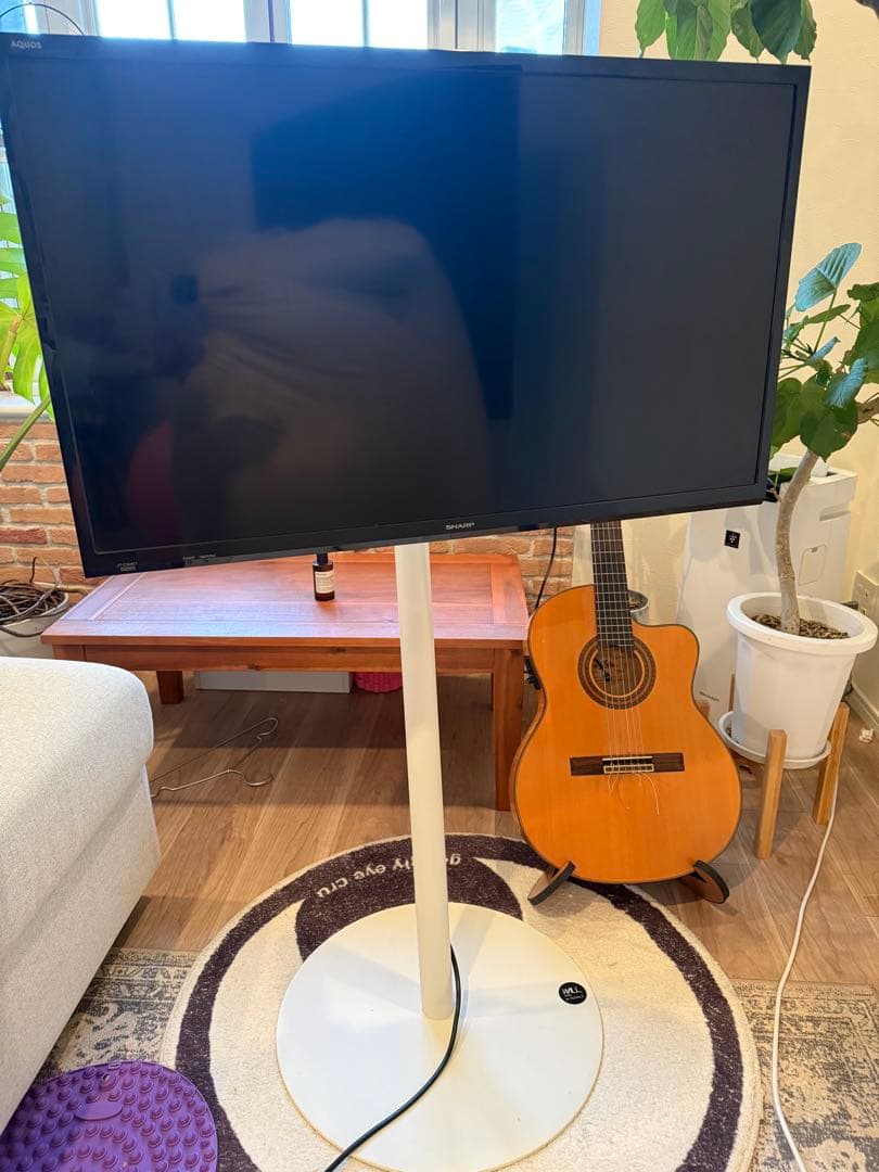 受け取り限定⭐︎セットでお譲り⭐︎SHARP 32インチテレビ&wall スタンド