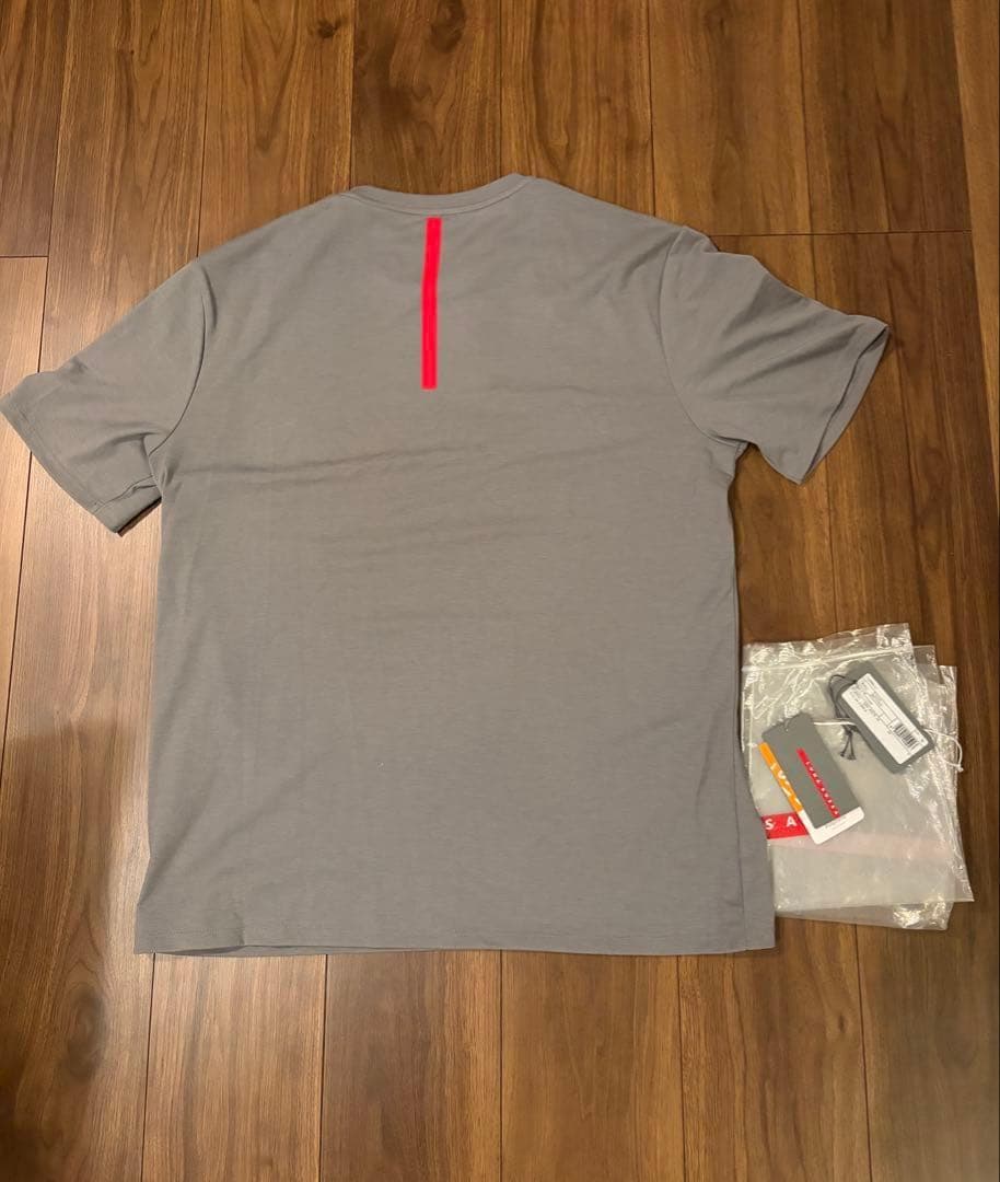 【極美品】【プラダ】　ピレリ　ルナロッサ　Ｔシャツ　M