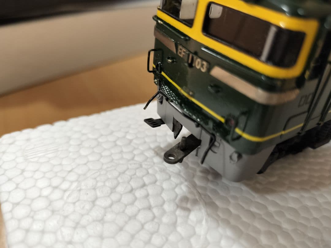 r*3様 エンドウ　EF81 トワイライトエクスプレス　HO 　電気機関車　ジャ