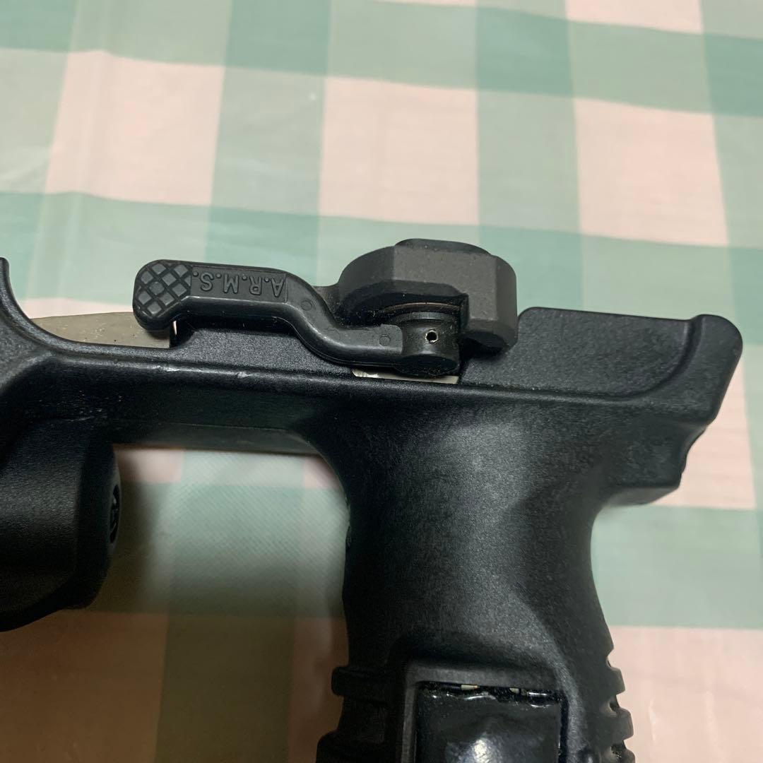 【実物】SureFireM900A ホワイト　フォアグリップウェポンライト　旧型