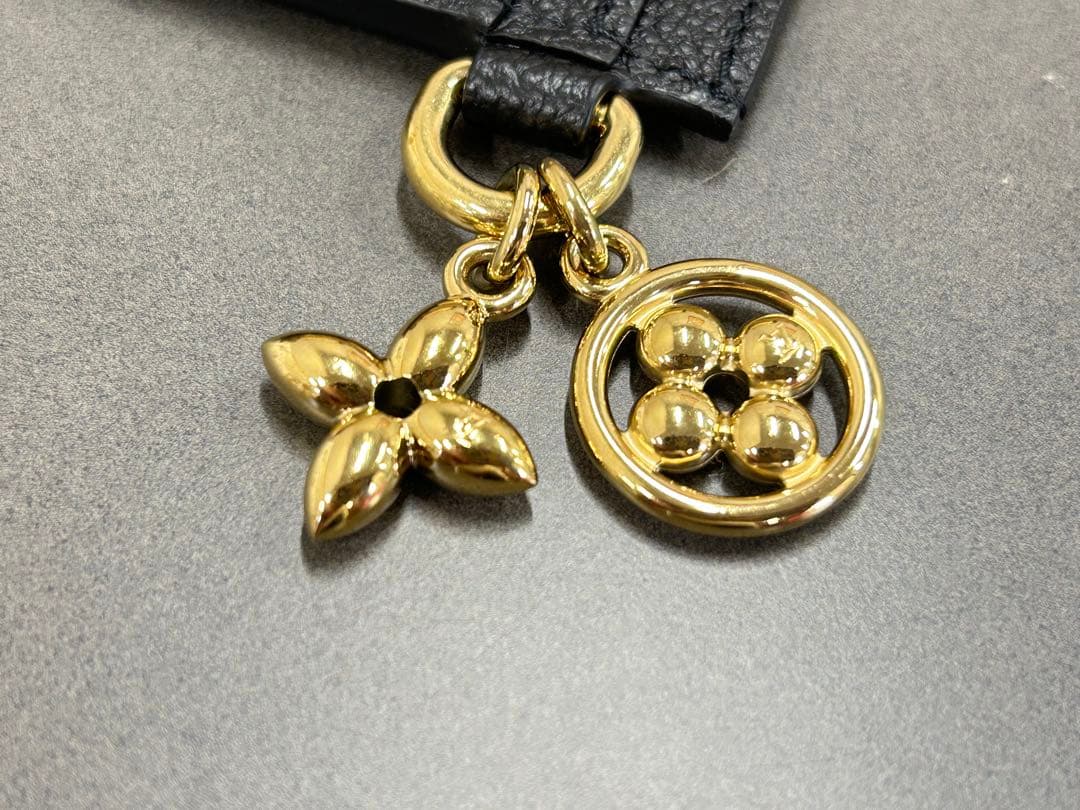 【美品】ヴィトン　カードケース　M82132 ポルトカルトLVチャーム