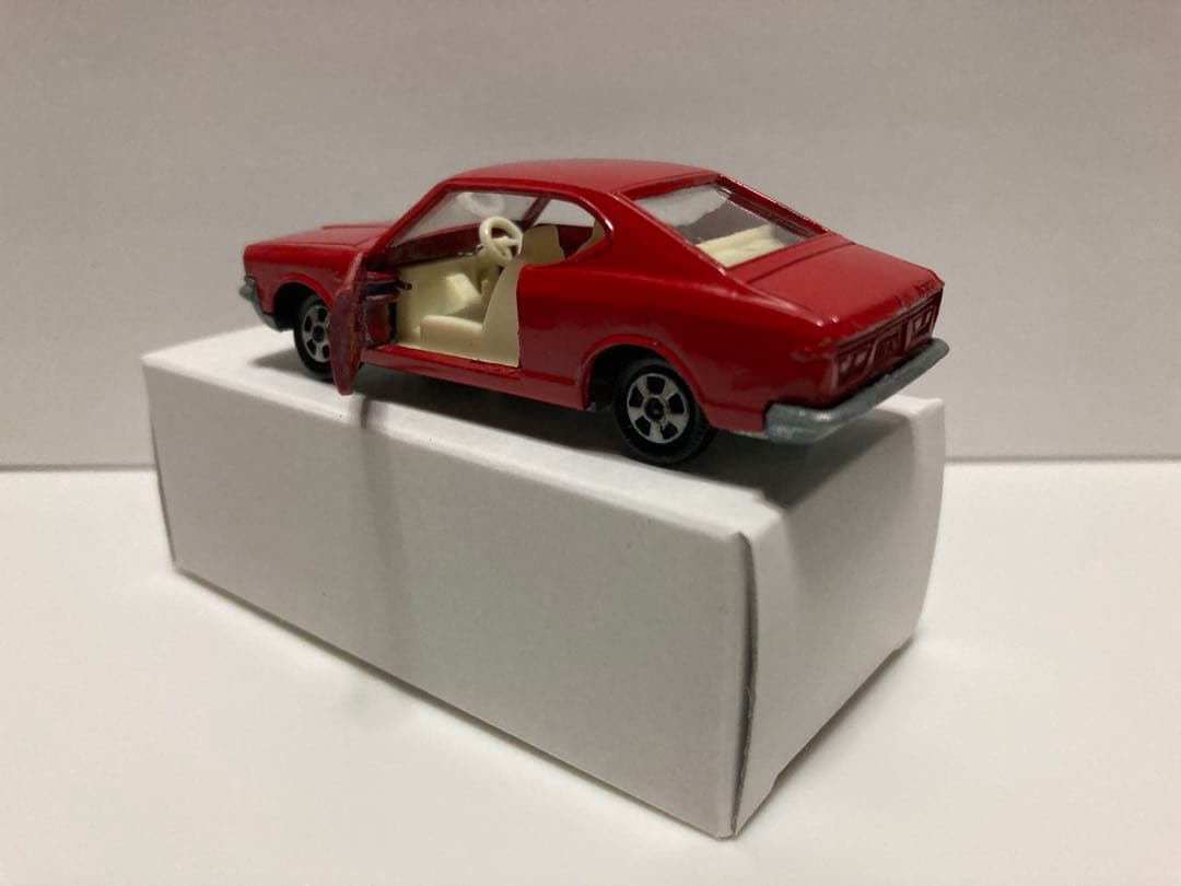 トミカ　日本製　ニュー　コロナ　1700 1Aホイール　赤