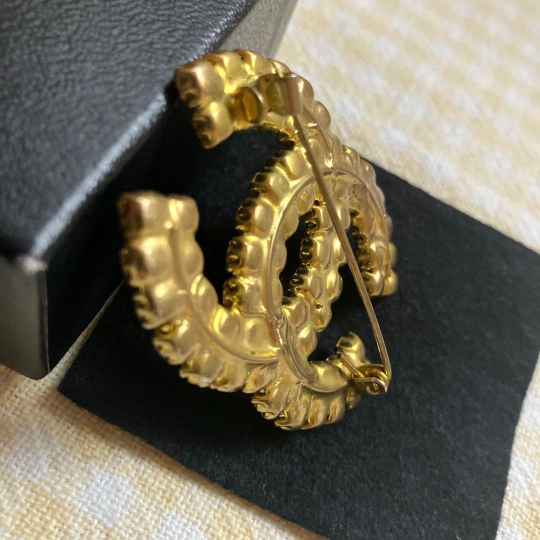 CHANEL ゴールド CCロゴ ブローチ