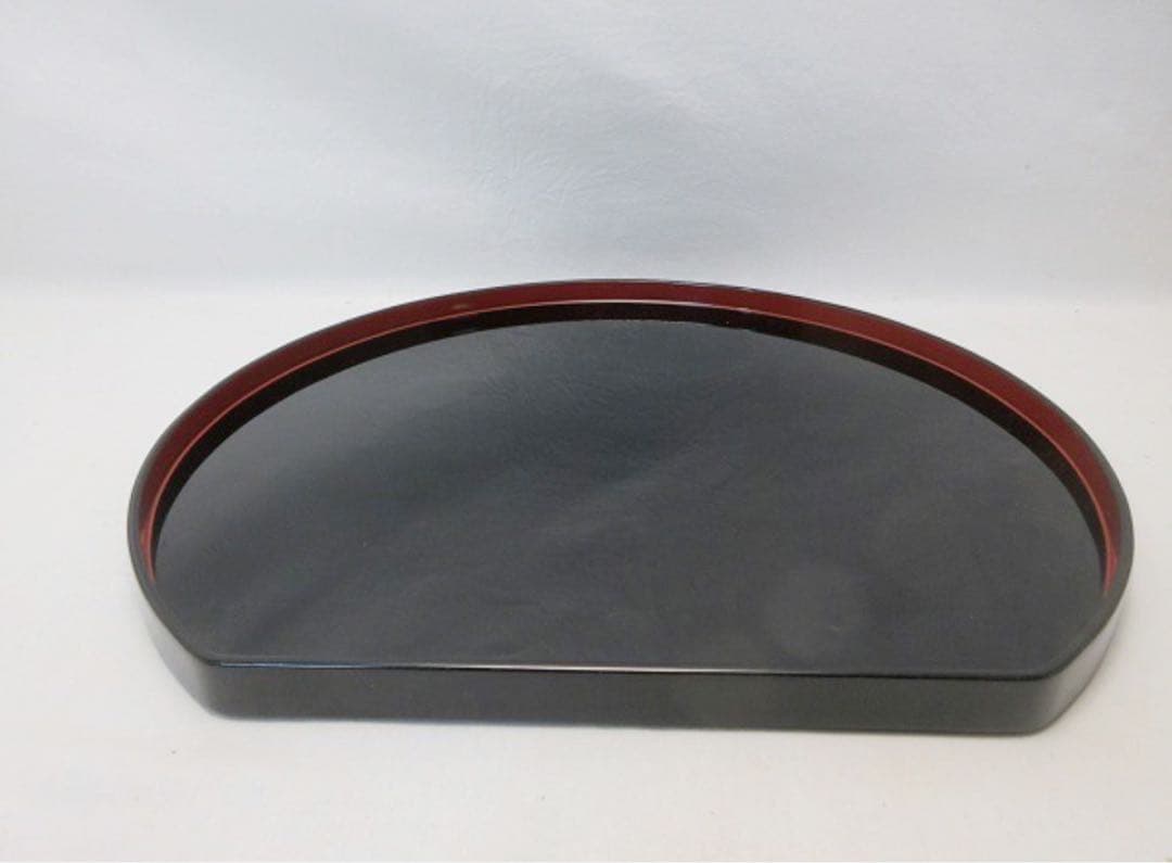 未使用 懐石道具 輪島塗 木製黒真塗 胴張膳 内朱縁 半月膳 5客揃 会席膳共箱