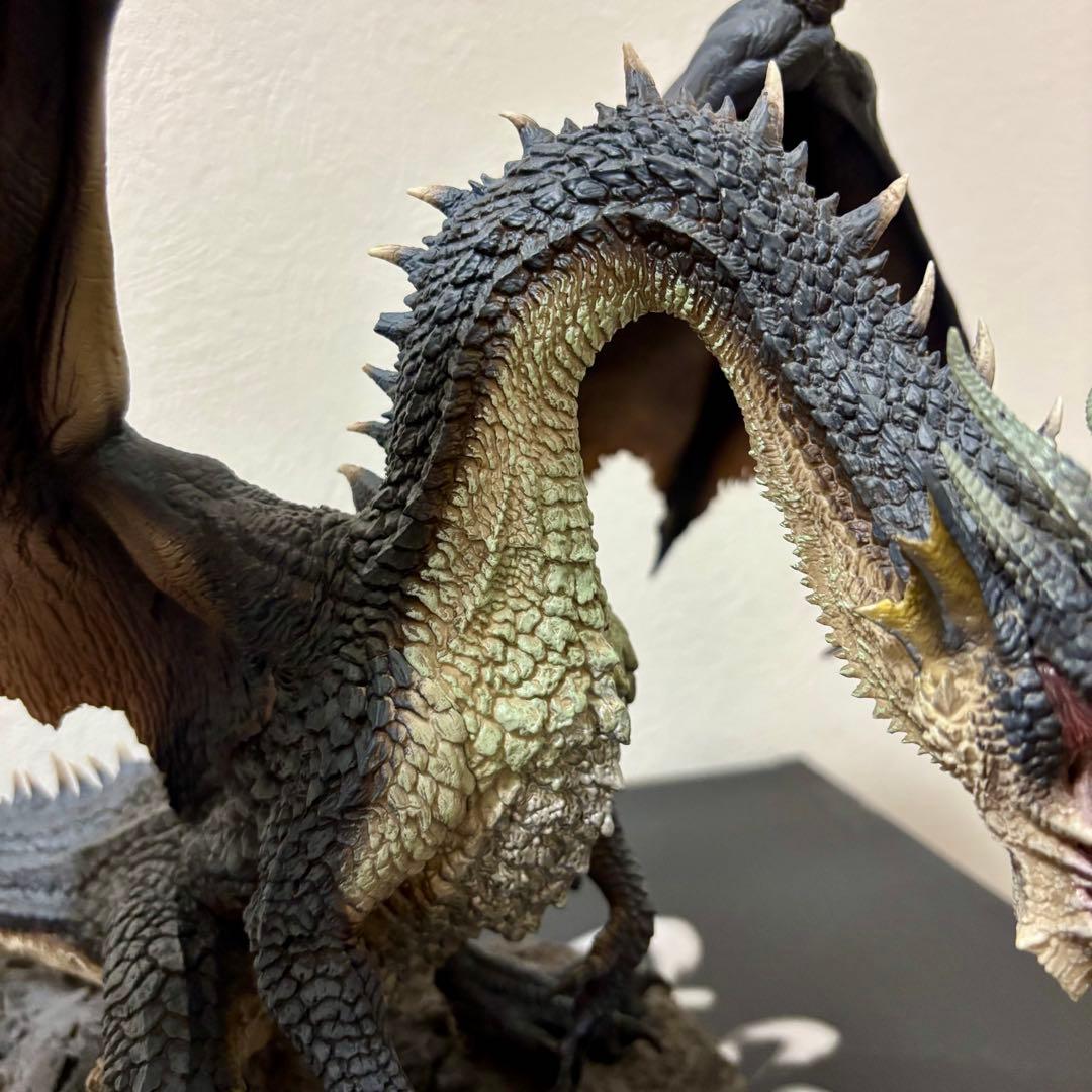 モンハン　ミラボレアス　クリエイターズモデル　フィギュア