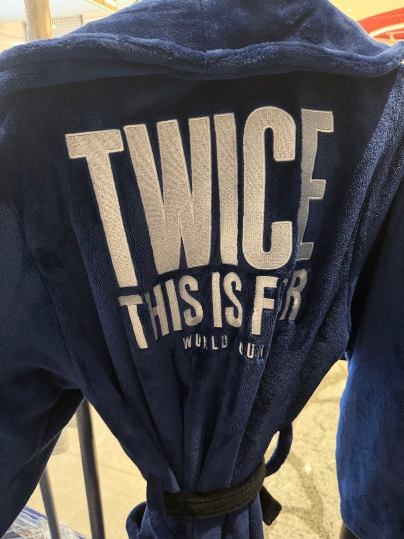 TWICE THIS IS FOR WORLD TOUR ローブ