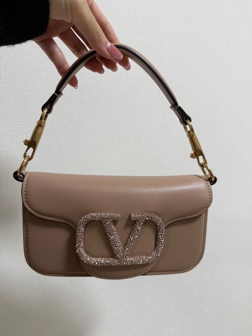 ヴァレンティノ　ガラヴァーニロコ　バック