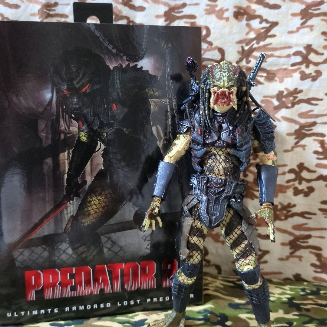 NECA アルティメット•アーマードロスト•プレデター 《中古開封品》