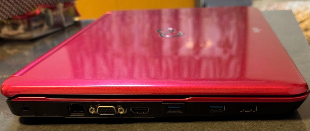 秒速起動　Fujitsu ピンク SSD512GB RAM16GB