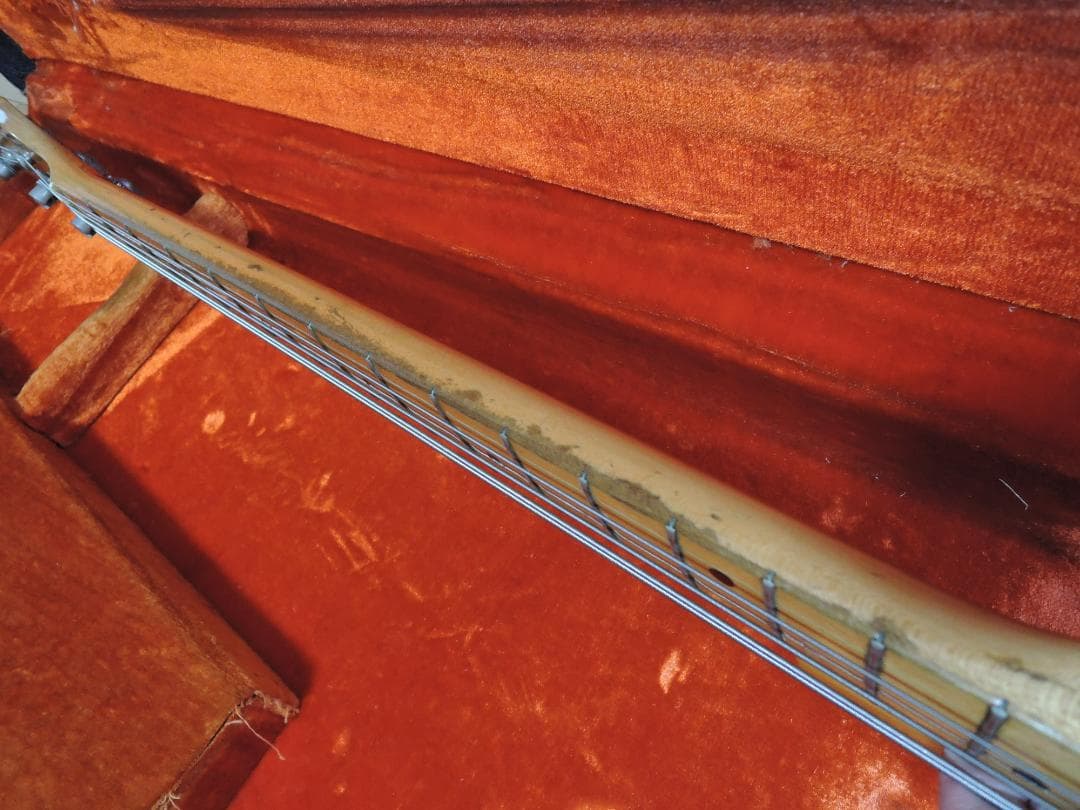 ベース Fender Precision Bass 1972