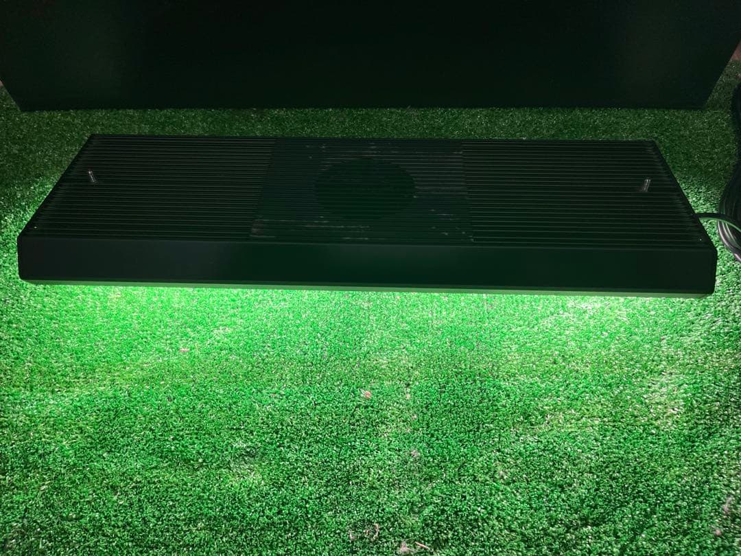 【本体のみ】チヒロ Chihiro VIVIDⅡ60~90cm水槽用LEDライト