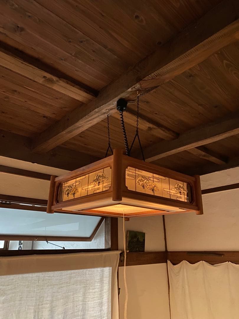 和風 吊り下げ照明 乳白アクリル×木枠 扇装飾 55cm角 昭和レトロ