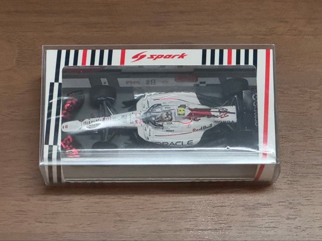 オラクル レッドブルレーシングRB21角田裕毅 日本GP 2025 ミニカー