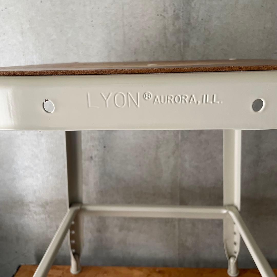 アメリカ製 LYON社 STOOL 【 LYON®︎ AURORA,ILL. 】