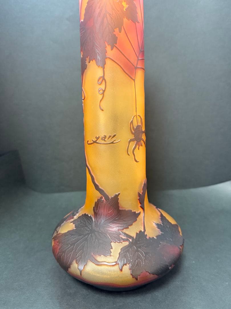 エミール・ガレ　風　ガラス製大型花瓶 高さ40cm 蜘蛛の巣のデザイン