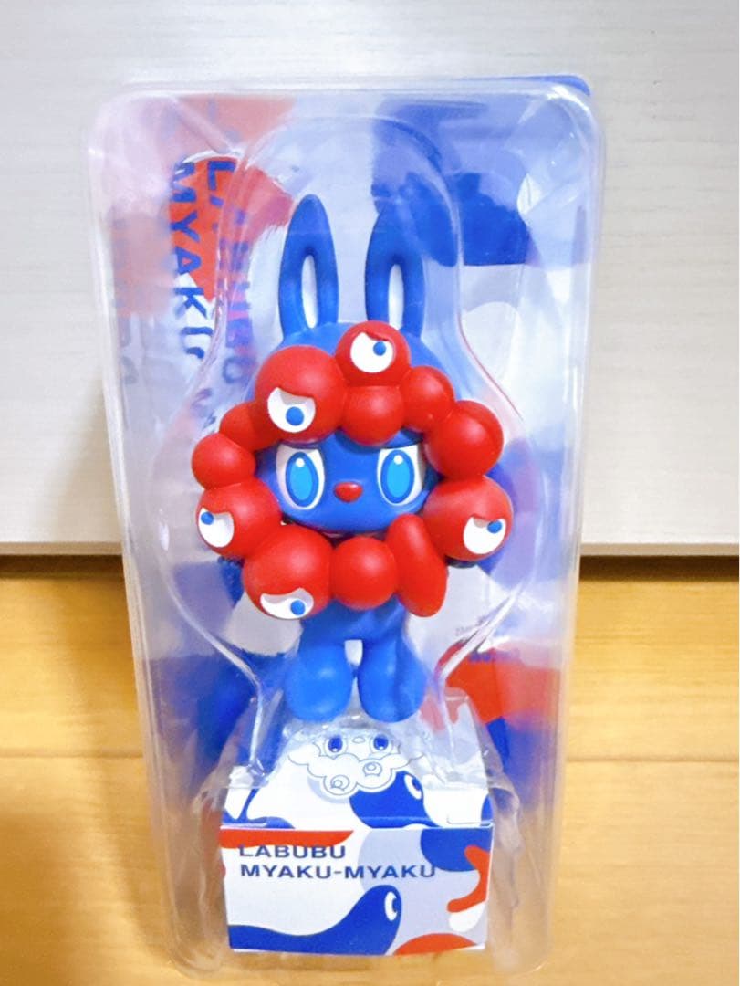 万博会場限定 ラブブ ミャクミャク コラボフィギュア