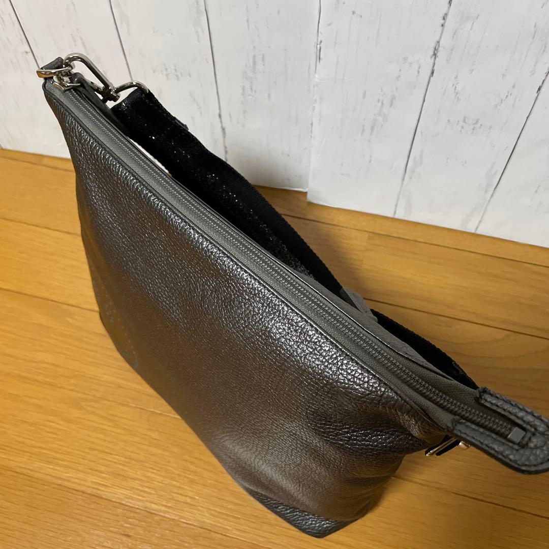 【美品】SALON DE ALFURD スマイル ホリゾンタルバッグ　メタリック