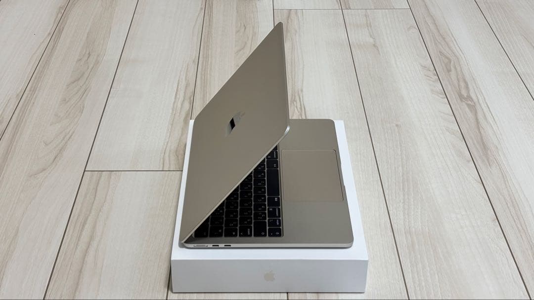 【美品】Macbook Air M2 / STL /メモリ8GB/ 256GB