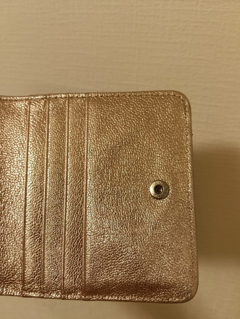 美品　アンテプリマ　二つ折り財布　コンパクト　パール　ピンク