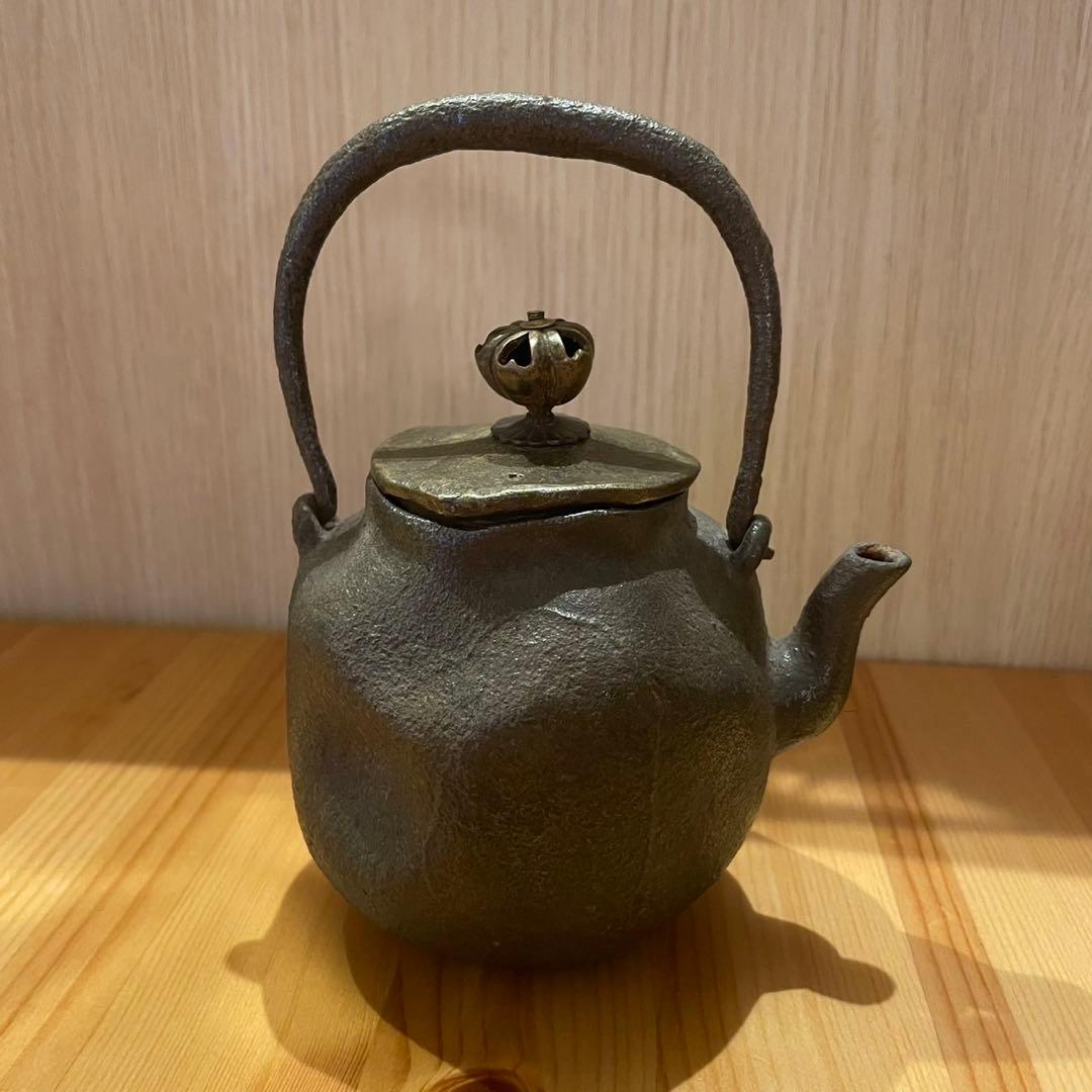 茶道具　小振りな　鉄瓶