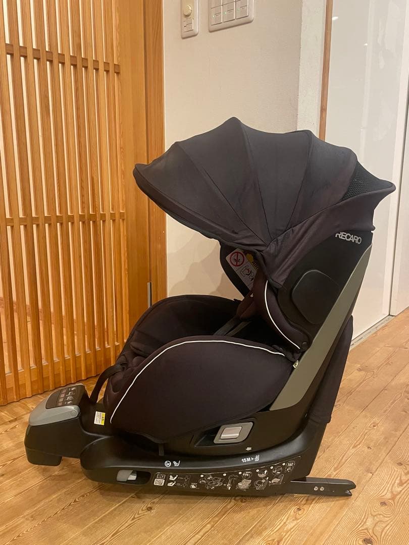 ゆ*お様 レカロ　チャイルドシート ゼロワン　セレクト　isofix 回転式　新