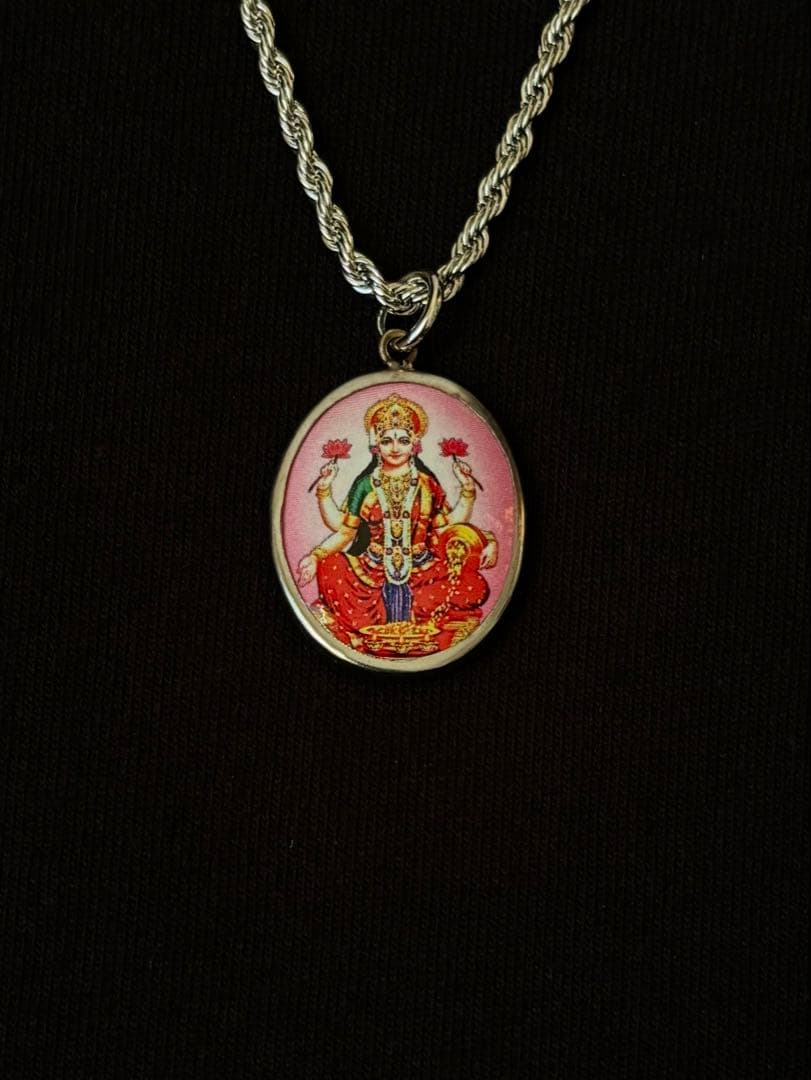 【年始価格】　　藤井風さん　女神ラクシュミー〈ピンク〉オームペンダント⭐︎おまけ付