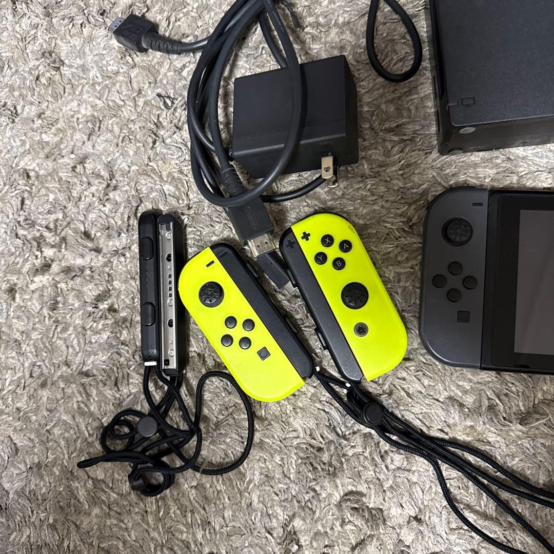 Nintendo Switch 本体 Joy-Conイエロー付き