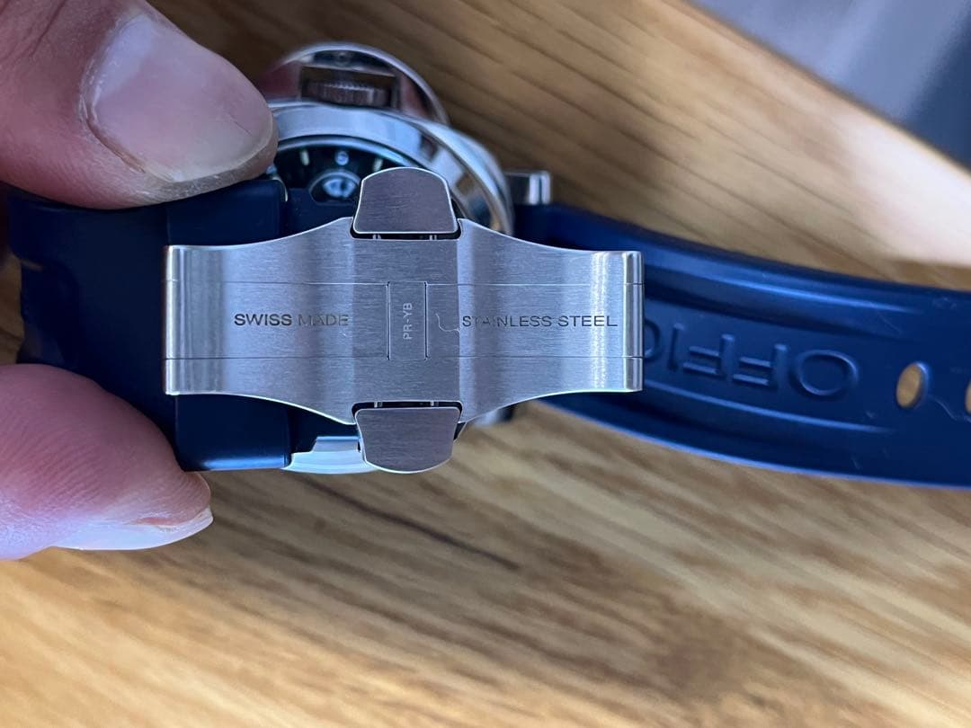 パネライ PANERAI LUMINOR GMT PAM01088