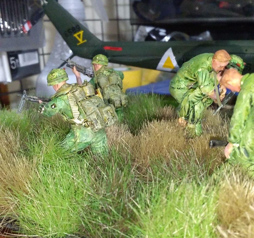 UH-1 ヘリコプター 1/35スケール 模型 ベトナム戦争