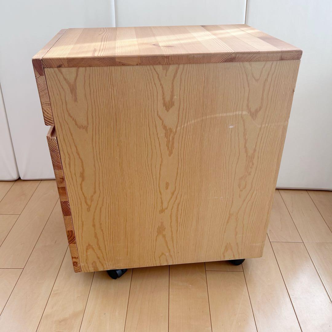 無印良品　パイン材　キャビネット　廃盤品　サイドチェスト　収納　キャスター付き