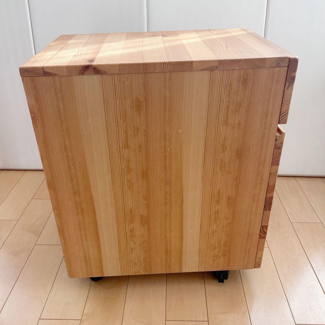 無印良品　パイン材　キャビネット　廃盤品　サイドチェスト　収納　キャスター付き