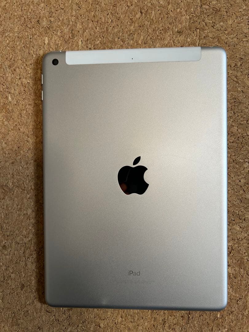 第五世代iPad 32GB セルラー