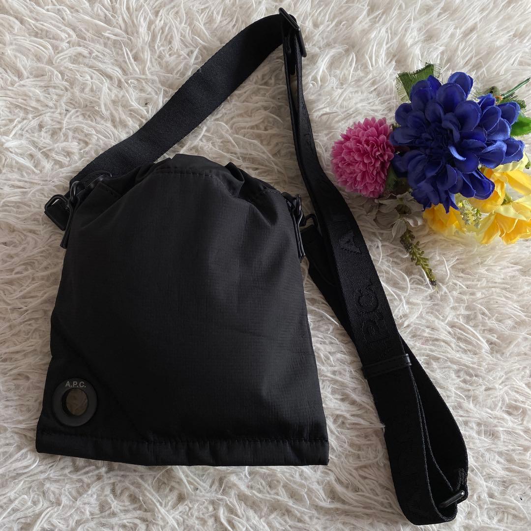 バッグ emoruA.P.C. NECKPOUCH RESET 23P