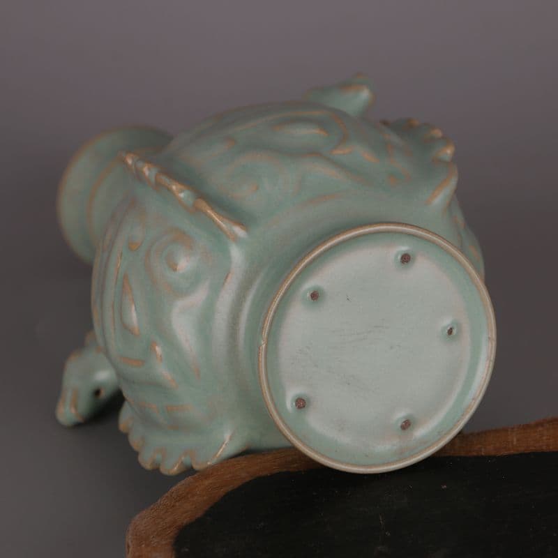 北宋汝窯元祐年双羊回紋尊瓶  景徳鎮 陶磁器 装飾品 工芸品 美術品 置物