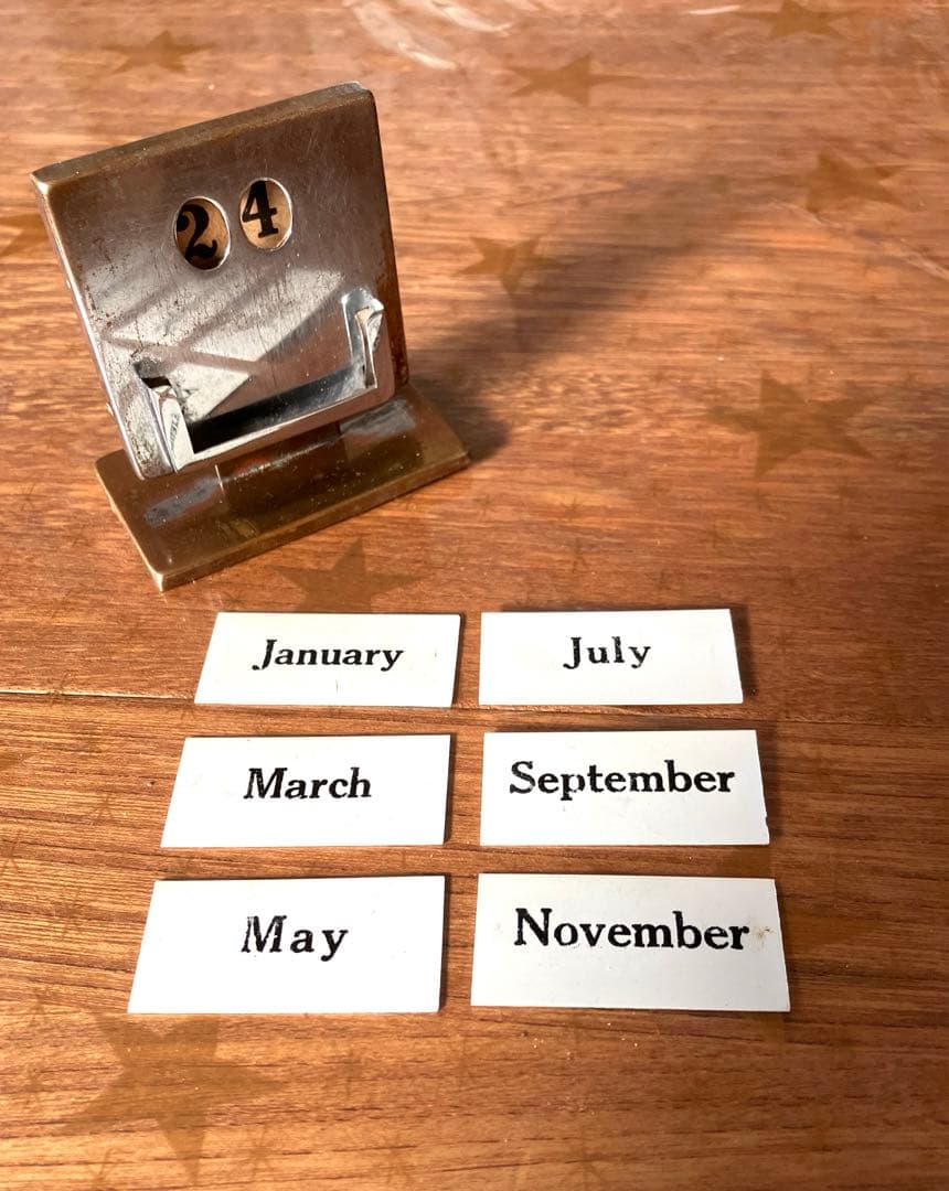 【超希少】アールデコ クロムメッキ卓上永久カレンダー プッシュトップ式