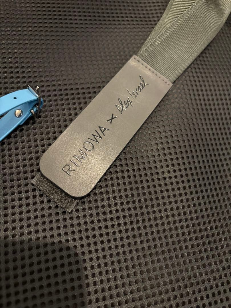 リモワ×アレックスイスラエルコラボ 2019年 キャリーケース ピンクブルー