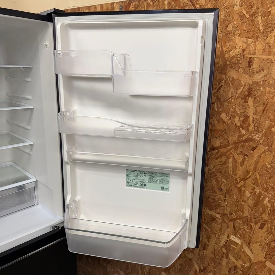 333 日立　大型冷蔵庫　300L強　小型　家庭用　右開き　自動製氷　3ドア